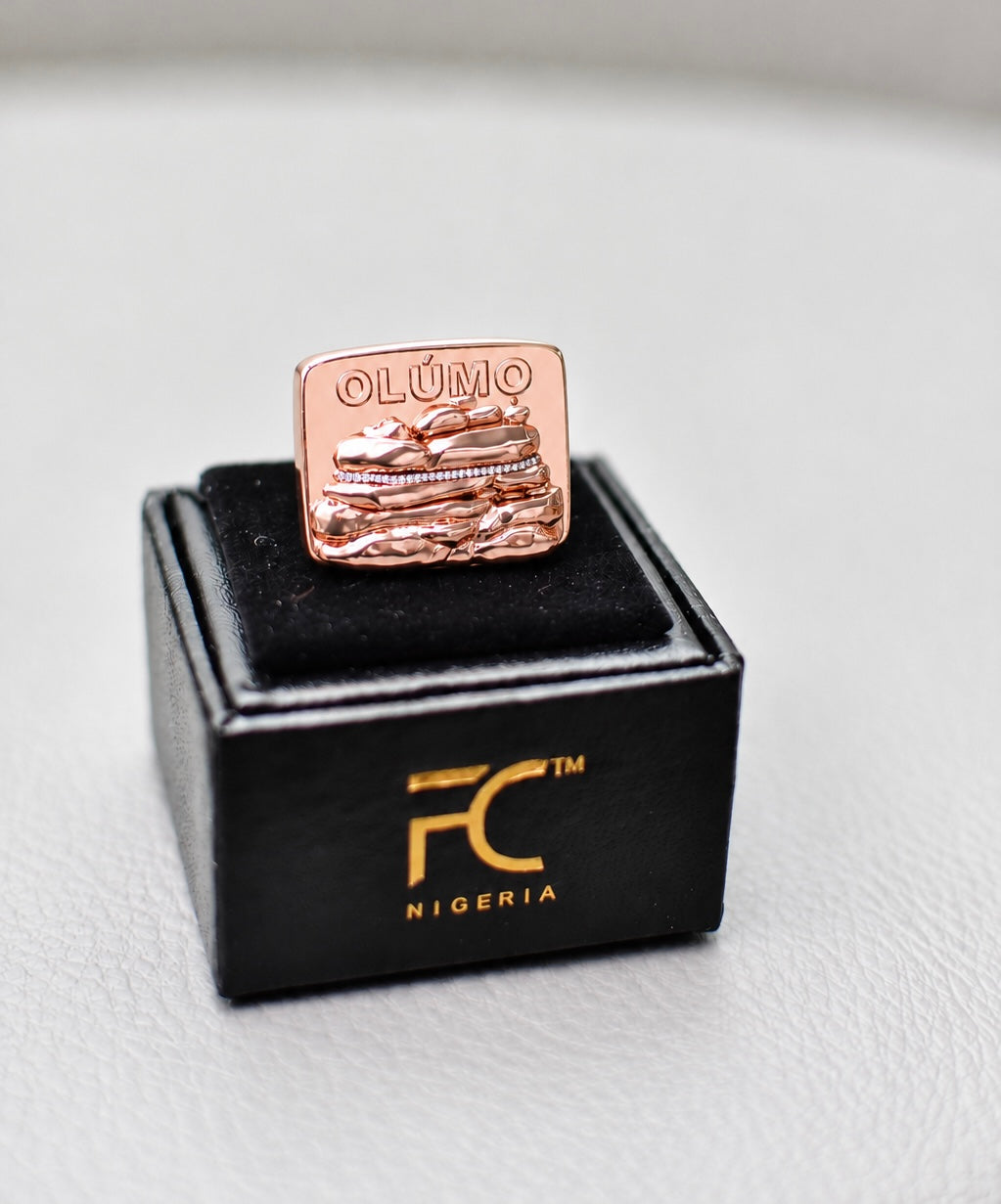 OLUMO ROSEGOLD PIN