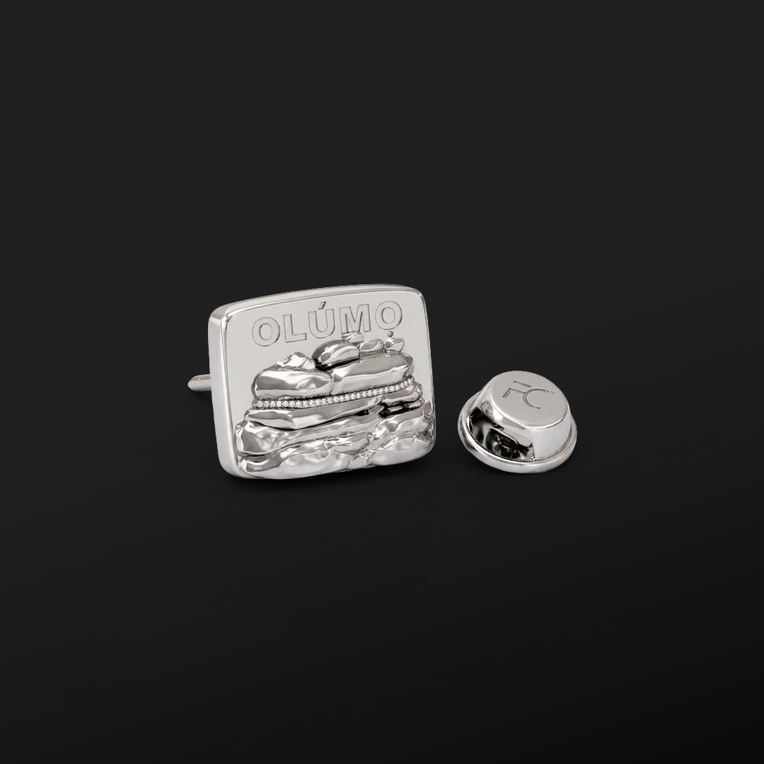 OLUMO SILVER PIN
