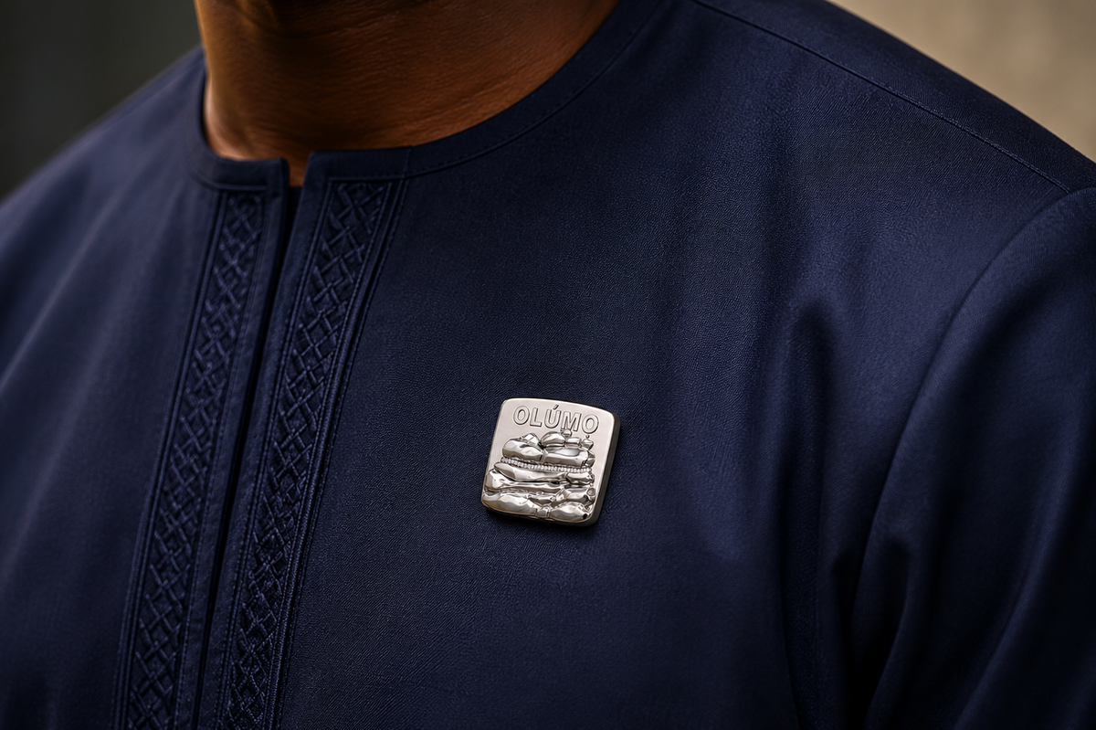 OLUMO SILVER PIN